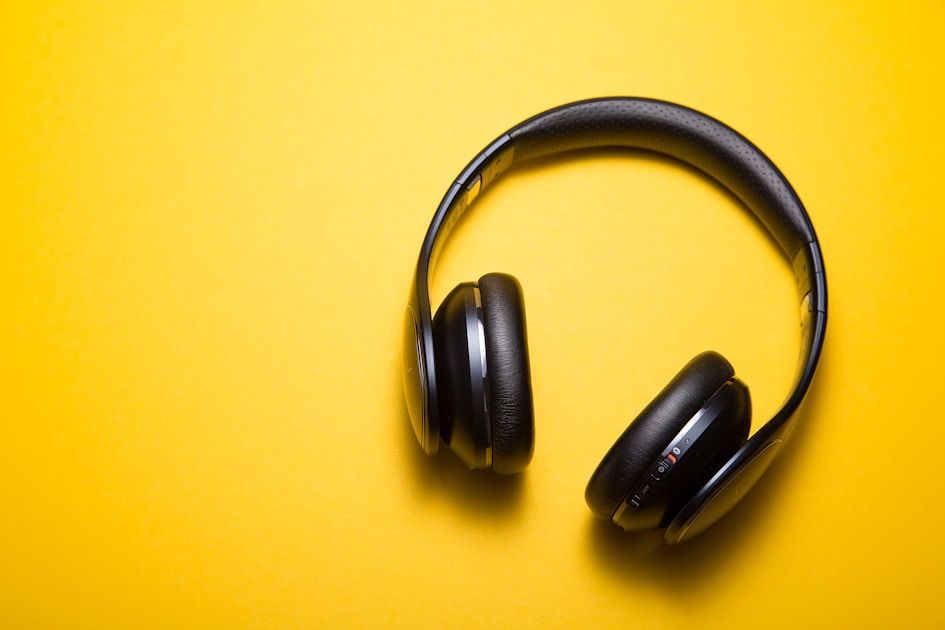 best noise cancelling headphones under 100
