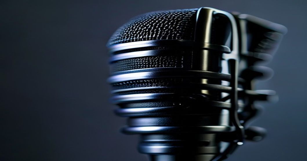 Dynamic podcast microphone